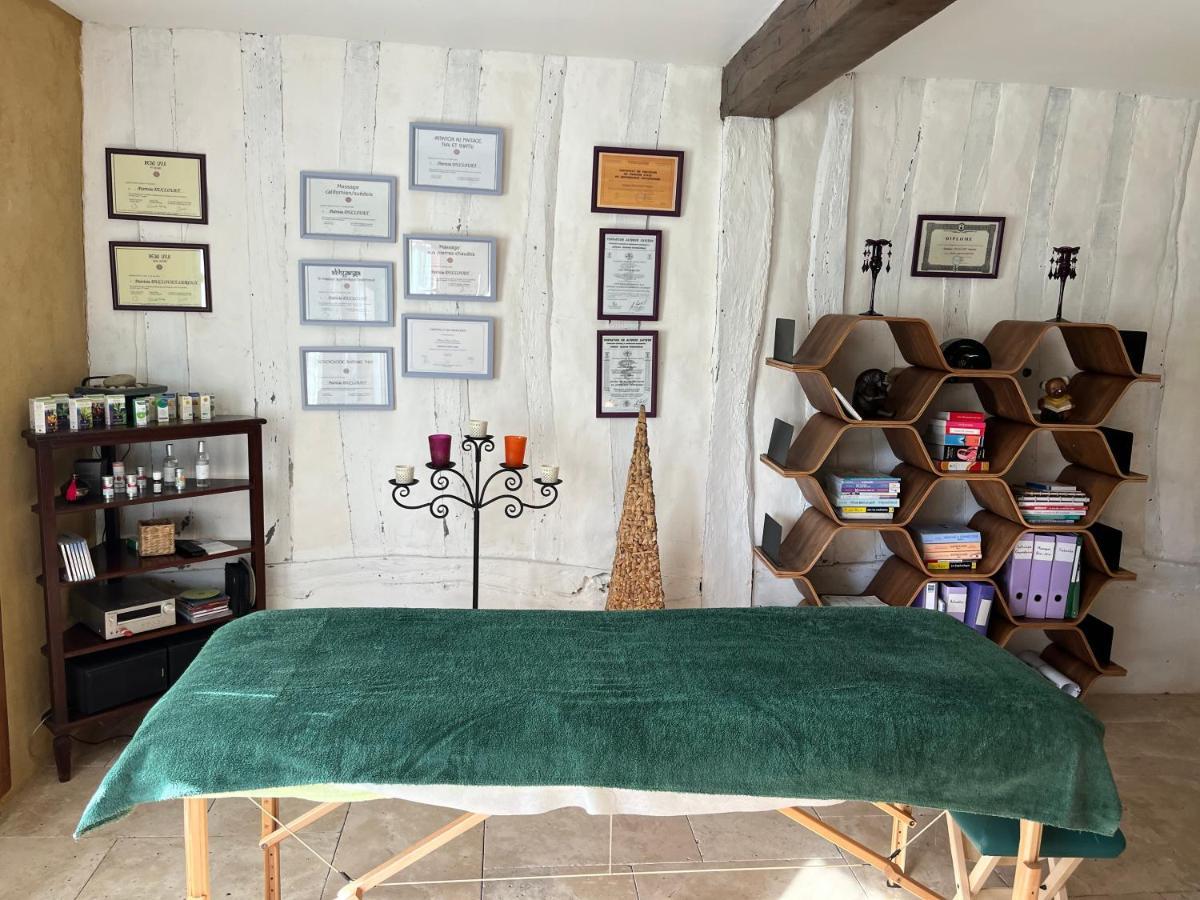 Lou Castet De Lussolle - Chambres D'Hotes Losse Esterno foto